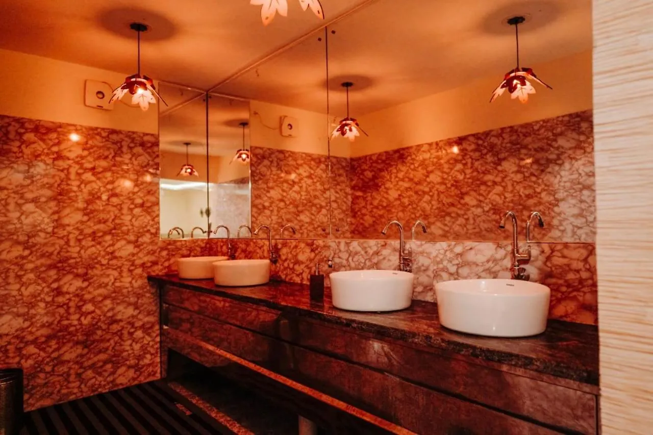 Hotel Lumiere Alappuzha
